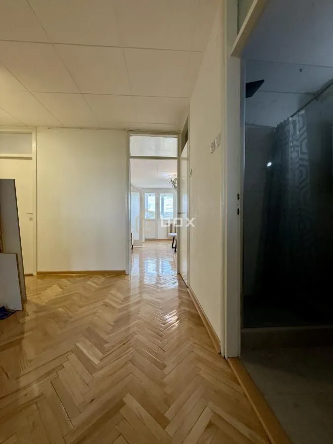 Prodaja, trosoban stan, 70m², Medijana, Niš