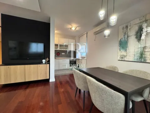 Izdavanje, dvosoban stan, 80m², Tološi, Podgorica - image 3