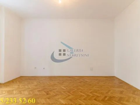 Izdavanje, četvorosoban stan, 104m², Stari Grad, Beograd - image 21