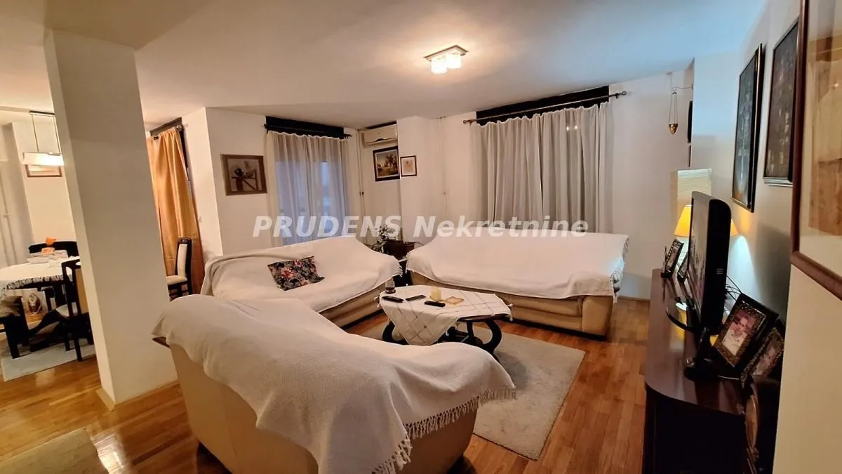 Prodaja, četvorosoban stan, 109m², Crveni Krst, Beograd