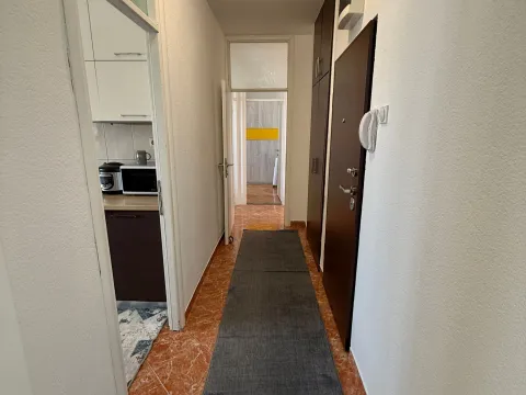 Rent, three bedroom apartment, 80m², Autobuska stanica, Podgorica - image 6