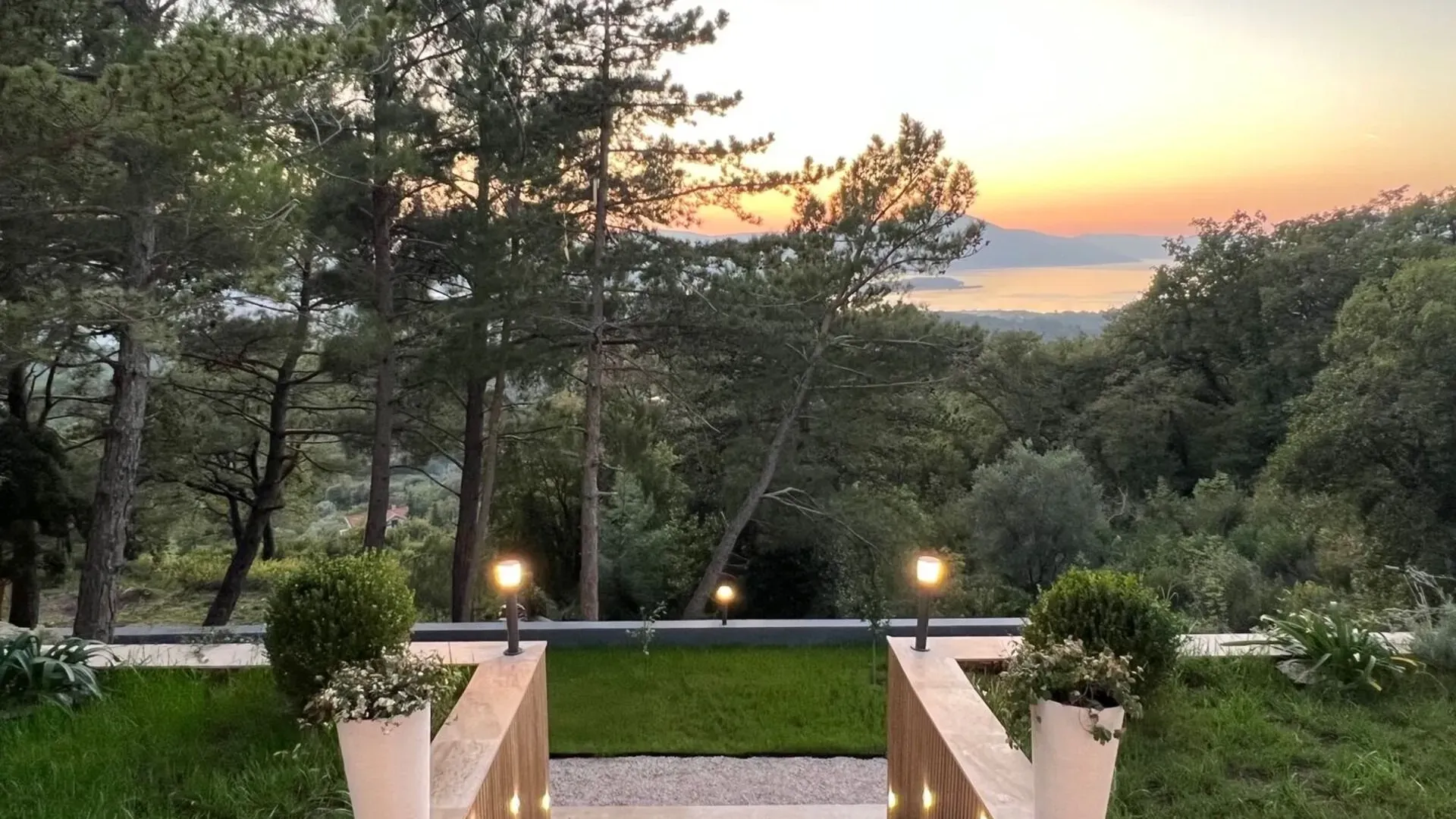 Prodaja, kuća, 480m², Kavač, Kotor