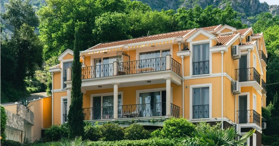 Prodaja, dvosoban stan, 178m², Orahovac, Kotor