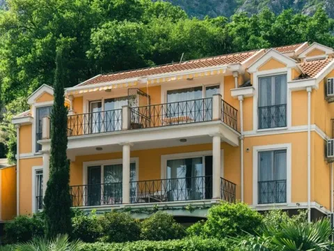 Prodaja, dvosoban stan, 178m², Orahovac, Kotor - image 23