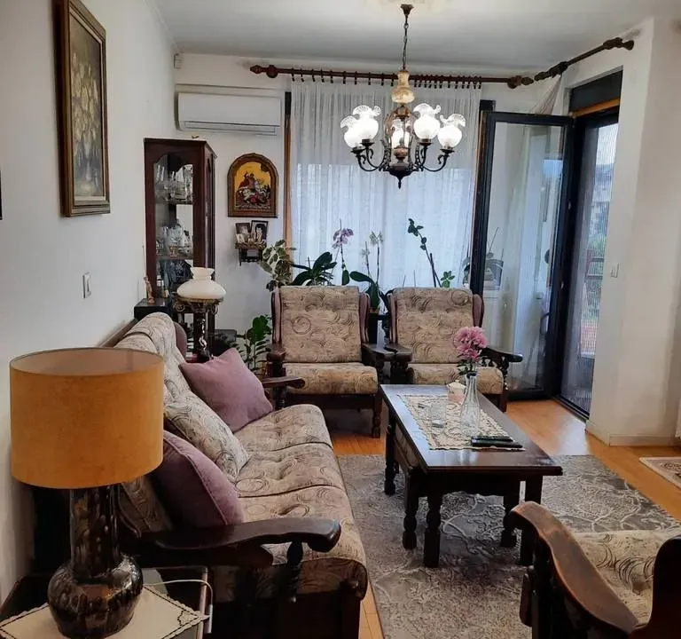 Prodaja, trosoban stan, 81m², Zemun Sve Podlokacije, Beograd