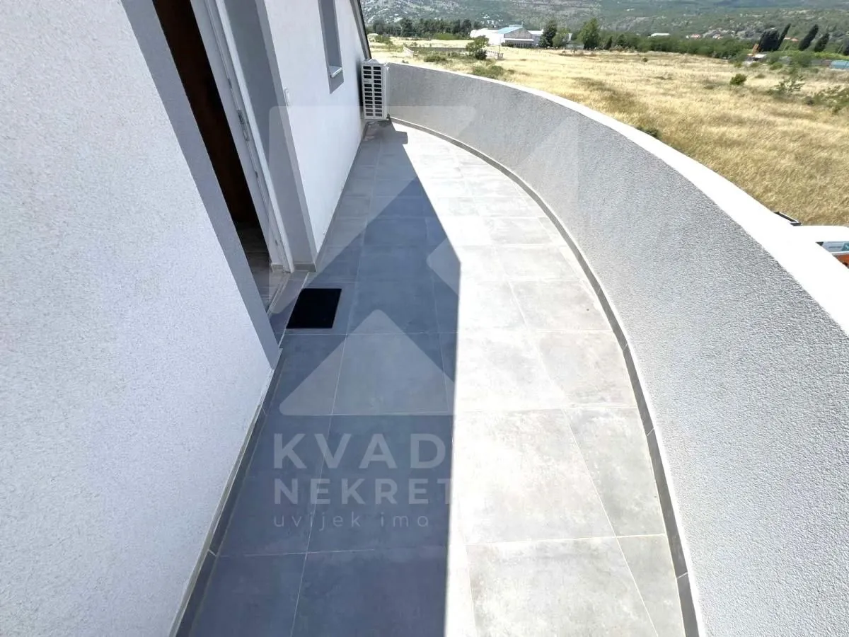 Izdavanje, trosoban stan, 76m², Donja Gorica, Podgorica