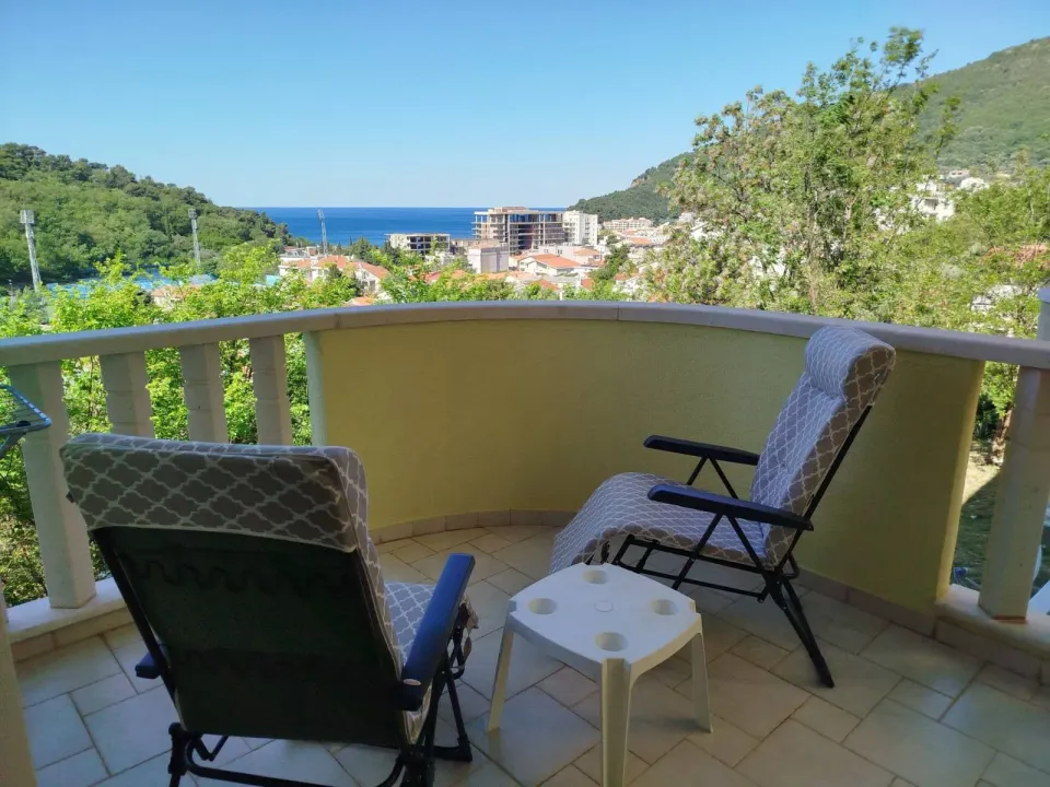 Sale, two bedroom apartment, 50m², Petrovac, Budva