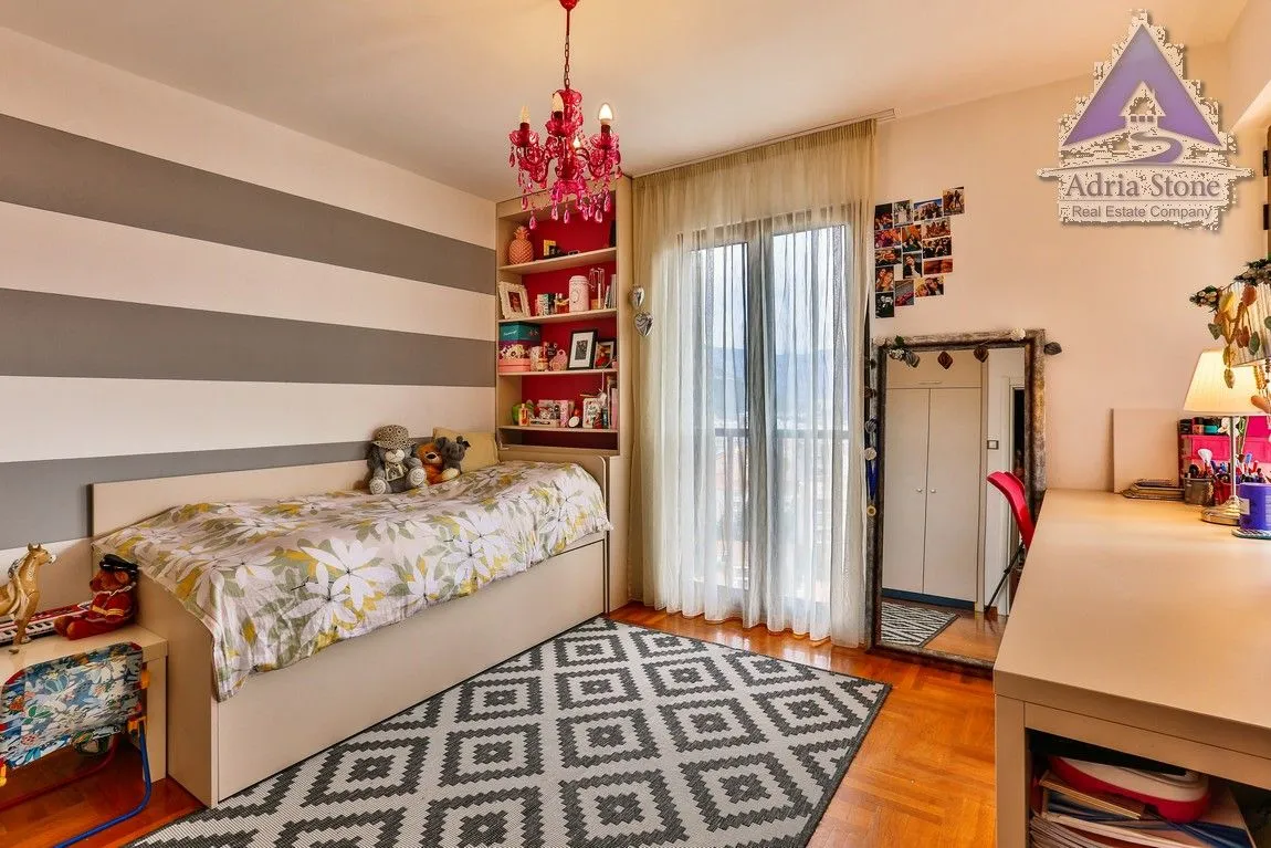 Sale, three bedroom apartment, 156m², Dubovica, Budva