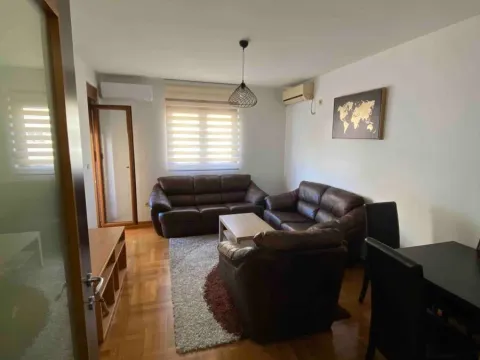 Izdavanje, stan, 55m², Stari Aerodrom, Podgorica - image 3