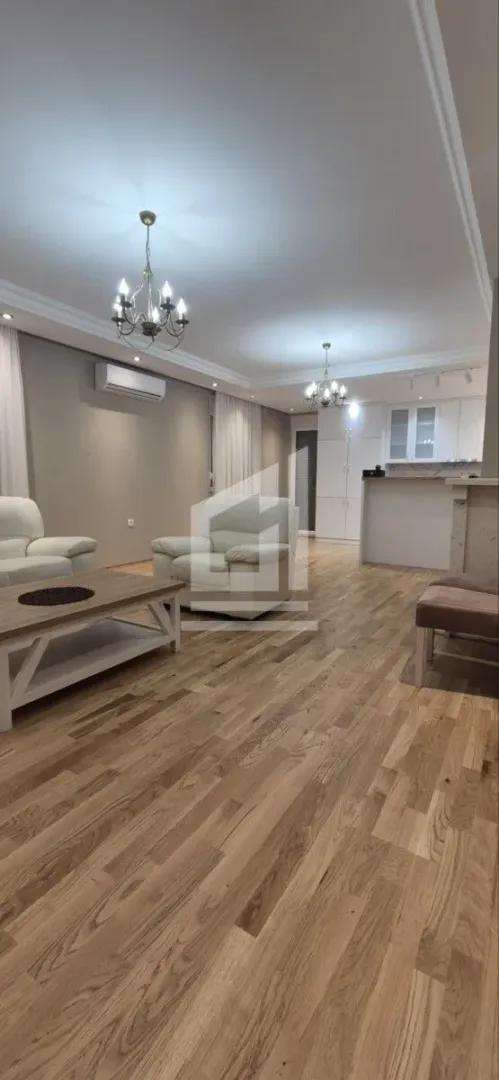 Izdavanje, kuća, 135m², Zlatica, Podgorica
