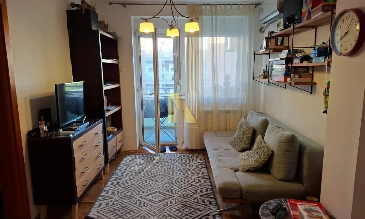 Izdavanje, dvosoban stan, 53m², Grbavica, Novi Sad Sve Podlokacije