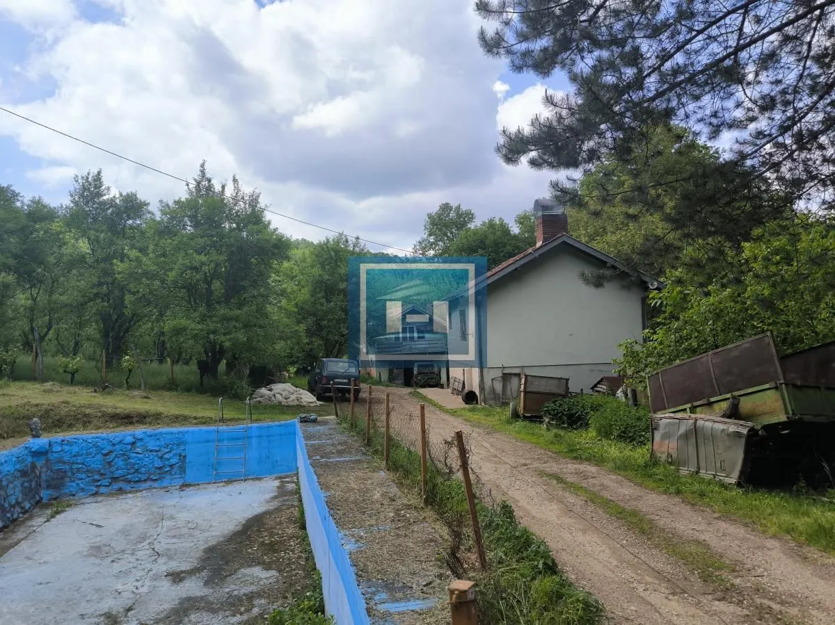 Prodaja, kuća, 300m², Senje, Ćuprija
