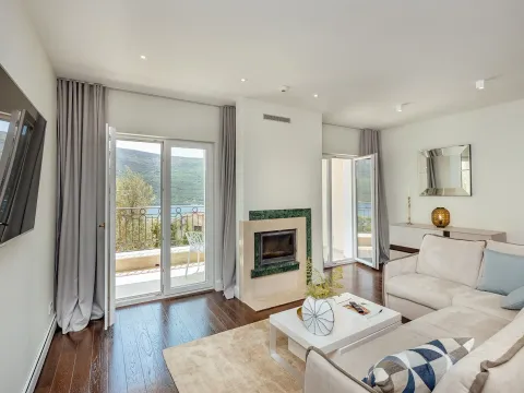 Sale, two bedroom apartment, 134m², Đenovići, Herceg Novi - image 32