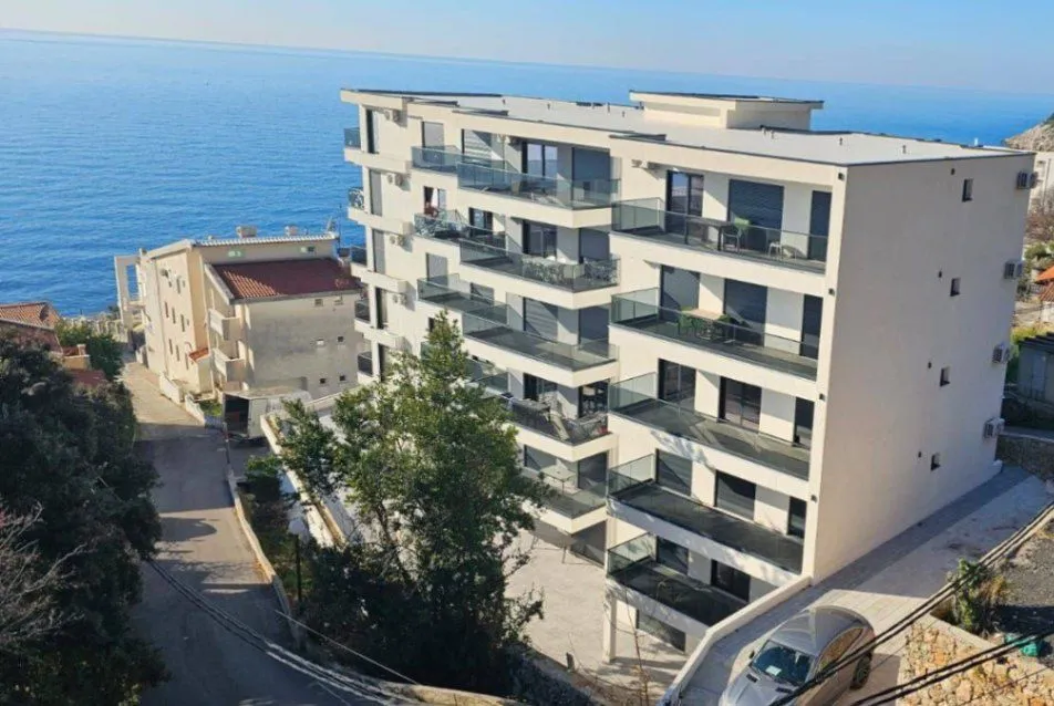 Prodaja, dvosoban stan, 67m², Dobre Vode, Bar