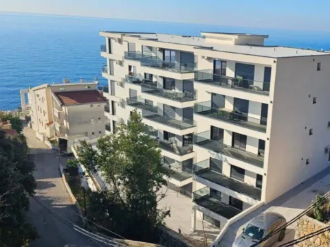 Prodaja, dvosoban stan, 67m², Dobre Vode, Bar