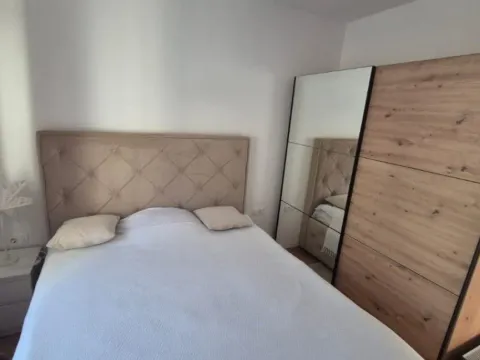 Izdavanje, jednosoban stan, 45m², Tivat, Crna Gora - image 6