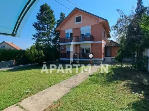 Sale, house, 140m², Voždovac Sve Podlokacije, Beograd