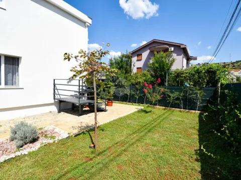 Sale, house, 180m², Blok 9, Podgorica - image 12