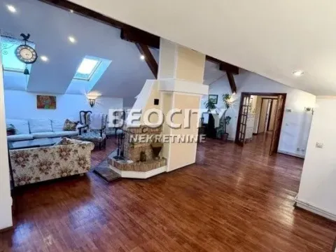 Izdavanje, stan, 200m², Skadarlija, Beograd - image 7