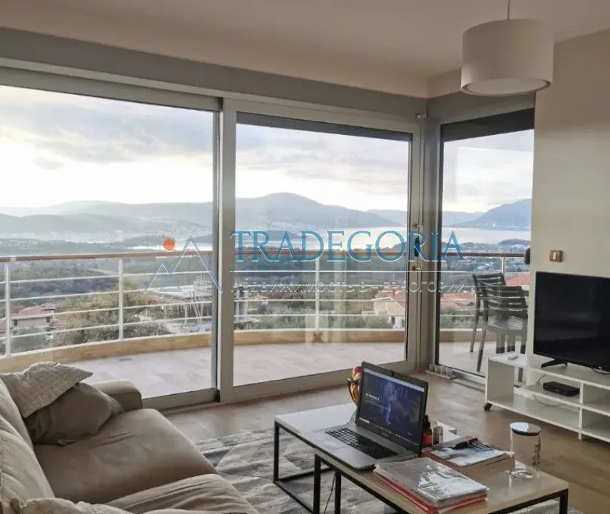 Prodaja, dvosoban stan, 100m², Tivat, Crna Gora
