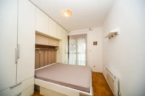 Rent, one bedroom apartment, 49m², Autobuska stanica, Podgorica - image 7