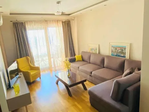 Rent, one bedroom apartment, 70m², Bečići, Budva - image 3