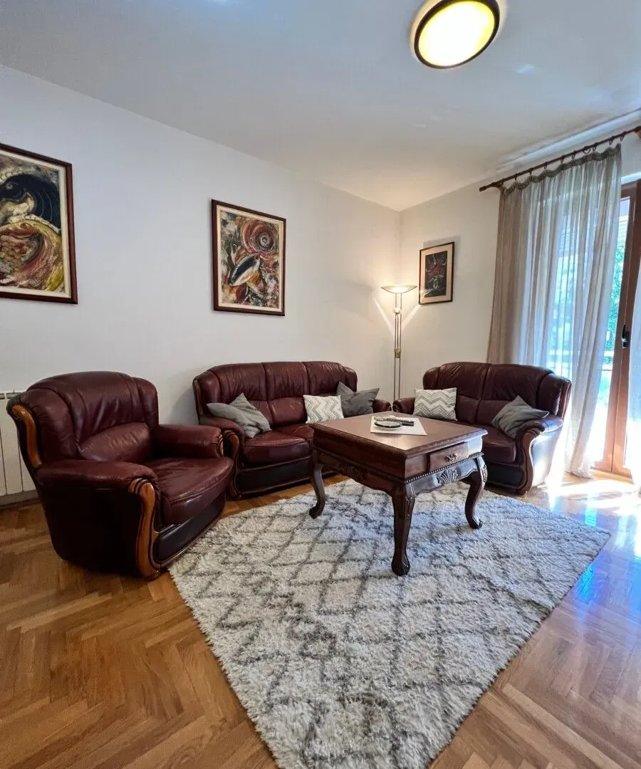 Izdavanje, dvosoban stan, 75m², Preko Morače, Podgorica