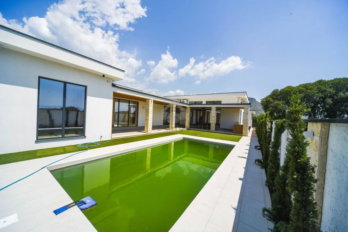 Izdavanje, kuća, 350m², Tuzi, Podgorica