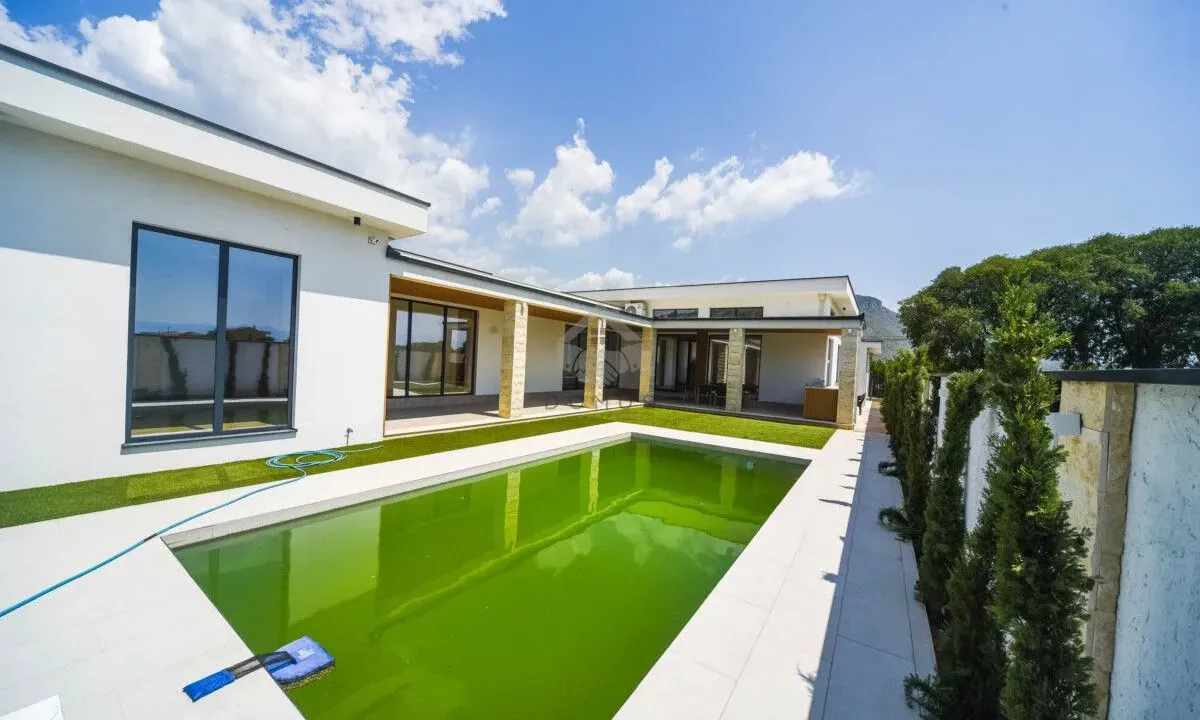 Rent, house, 350m², Tuzi, Podgorica