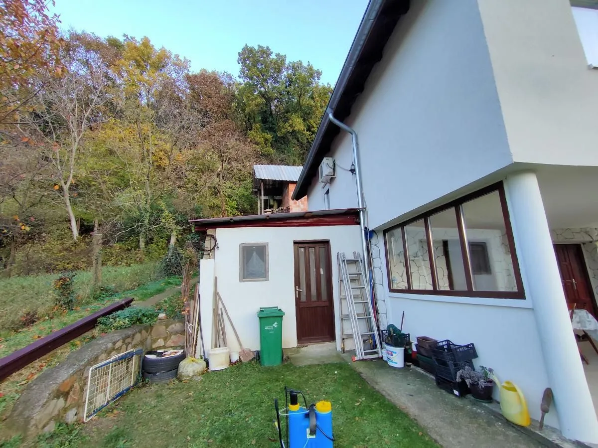 Prodaja, kuća, 181m², Sremska Kamenica, Petrovaradin