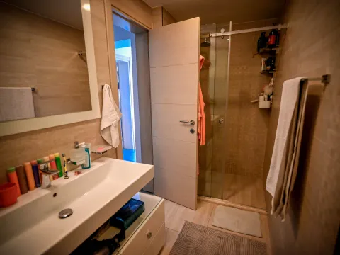 Izdavanje, trosoban stan, 100m², Centar, Podgorica - image 7