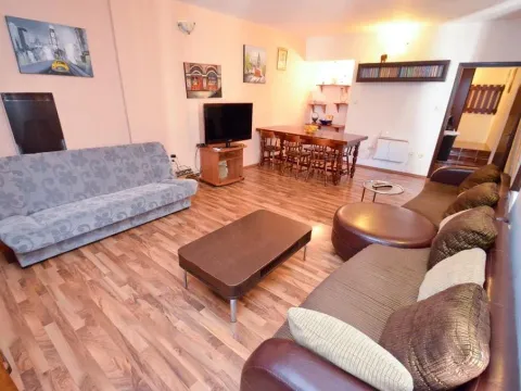 Sale, house, 240m², Kotor, Crna Gora - image 13