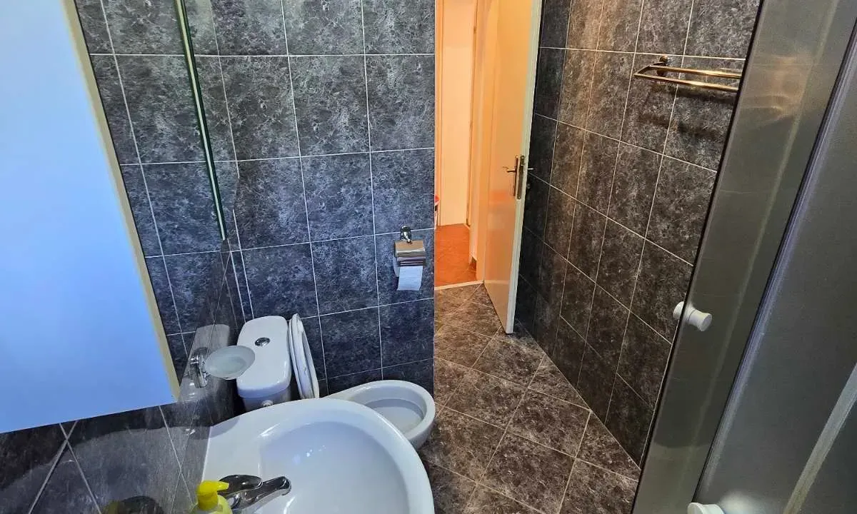 Izdavanje, jednosoban stan, 39m², Centar, Podgorica