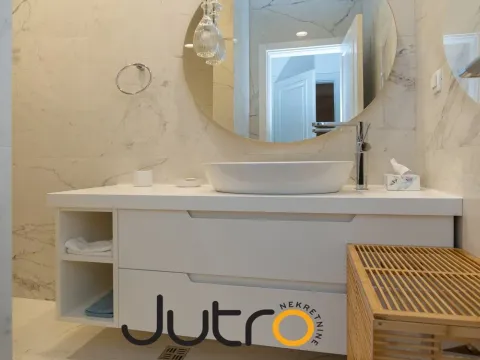 Prodaja, trosoban stan, 237m², Centar, Bar - image 19