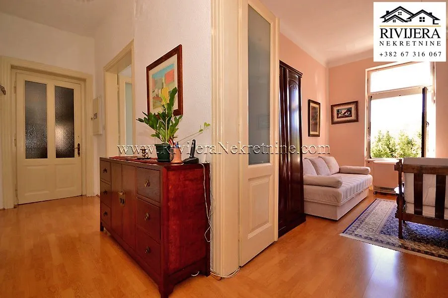 Prodaja, četvorosoban stan, 177m², Centar, Herceg Novi