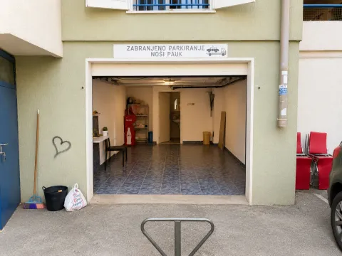 Rent, one bedroom apartment, 50m², Velji Vinogradi, Budva - image 7