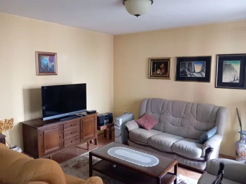 Rent, two bedroom apartment, 75m², Lepa Kata, Podgorica - image 1
