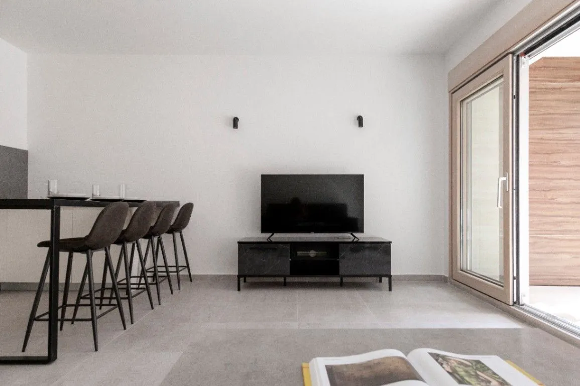 Prodaja, jednosoban stan, 64m², Škaljari, Kotor