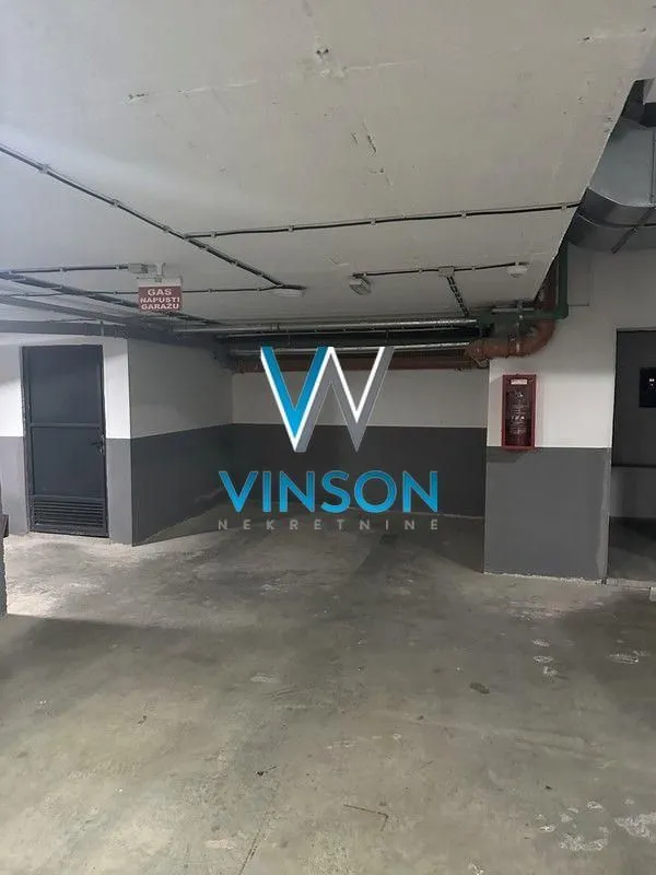 Sale, parking/garage, 16m², Socijalno, Novi Sad Sve Podlokacije