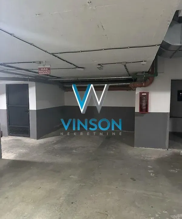 Sale, parking/garage, 16m², Socijalno, Novi Sad Sve Podlokacije
