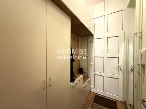 Rent, two bedroom apartment, 45m², Obilićev Venac, Beograd - image 12