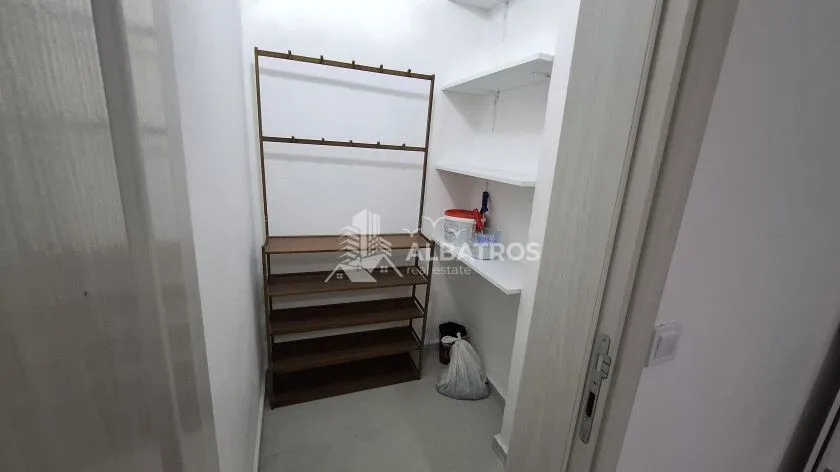 Prodaja, dvosoban stan, 60m², Centar, Bar