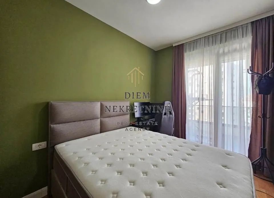 Prodaja, jednosoban stan, 46m², Centar, Bar