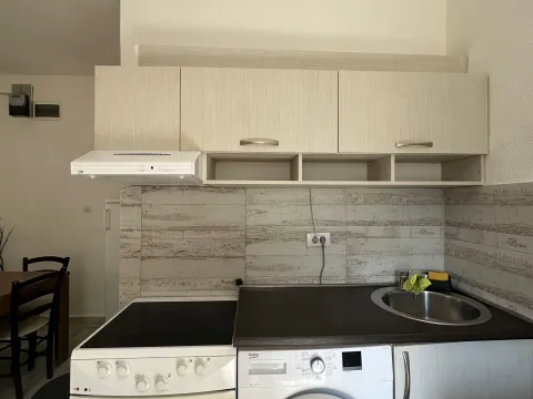 Izdavanje, jednosoban stan, 45m², Centar, Tivat - image 7