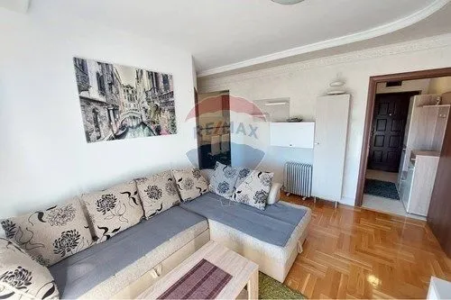 Izdavanje, jednosoban stan, 41m², Krivi Most, Podgorica