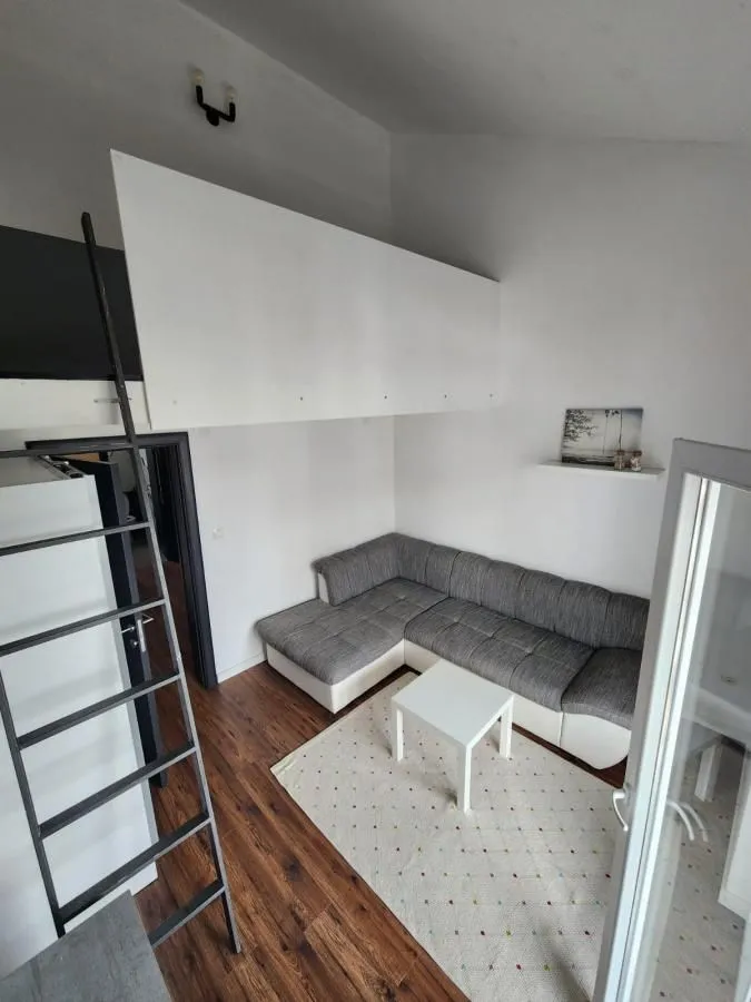 Rent, three bedroom apartment, 75m², Seljanovo, Tivat