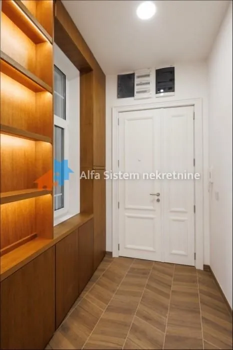 Rent, apartment, 121m², Stari Grad, Beograd