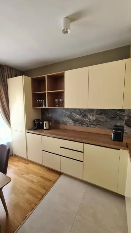 Prodaja, dvosoban stan, 73m², Bečići, Budva