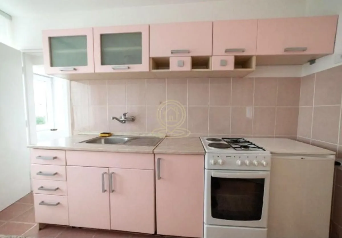 Izdavanje, jednosoban stan, 33m², Grbavica, Novi Sad Sve Podlokacije