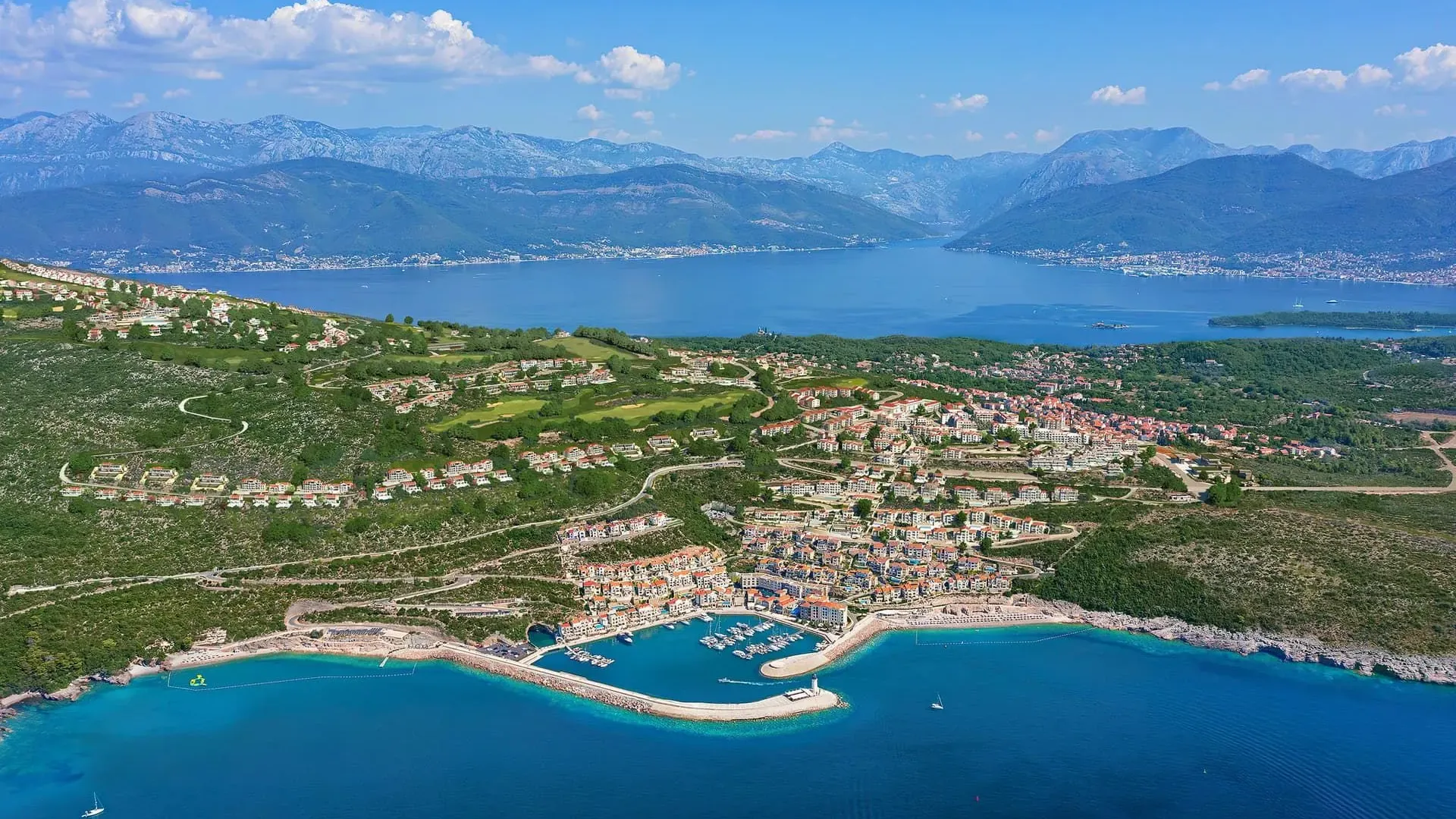 Sale, two bedroom apartment, 98m², Luštica Bay, Tivat